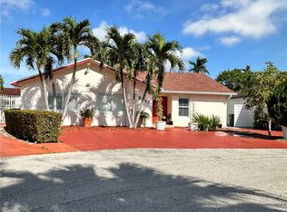 9857 SW 7th St, Miami, FL 33174