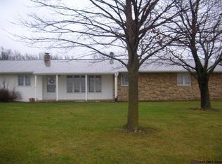 5758 Farley Rd, Farley, IA 52046