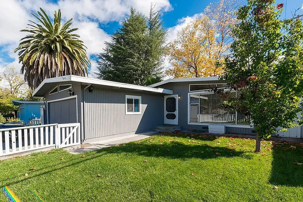 333 Ruth Ave photo 1