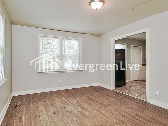 5th image of 129 Winburn St