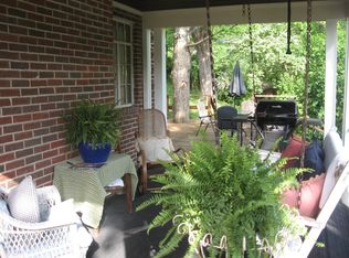 95 Midvale Dr, Huntington, WV 25705