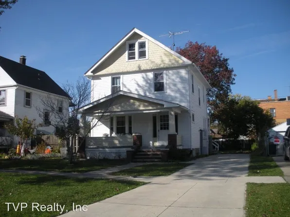 1881 E 33rd St, Lorain, OH 44055