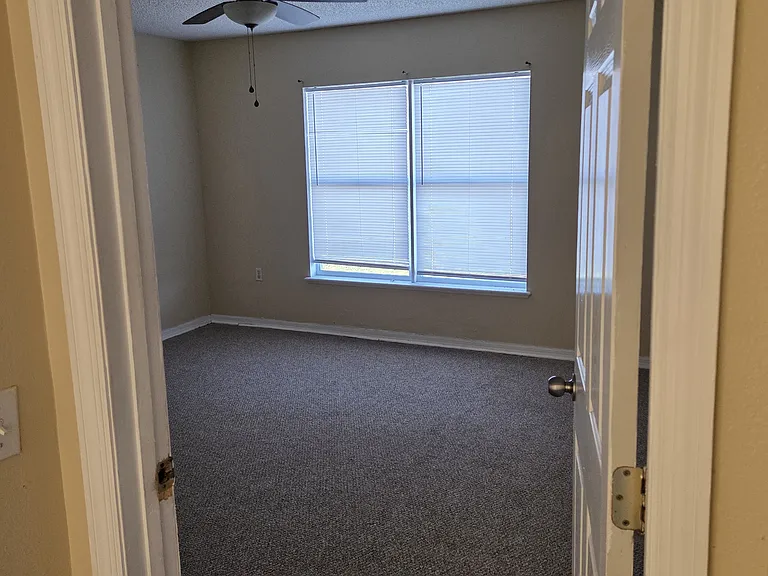 1707 Corner Meadow Cir — Photo 25