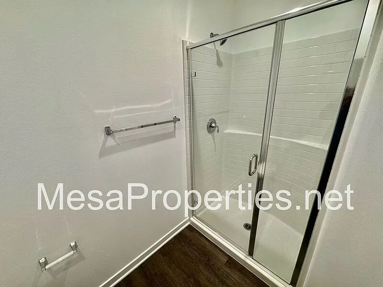 5229 Jarvis Ln — Photo 21