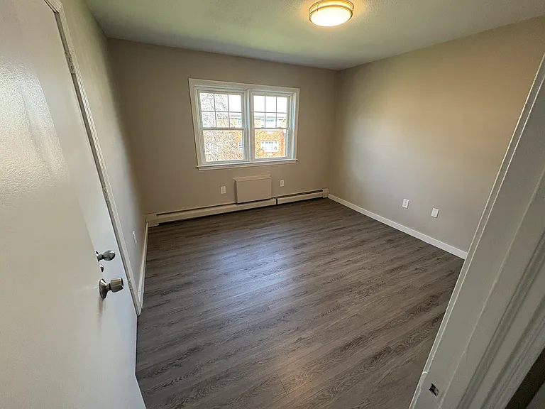 30A Hillside St #B18 — Photo 7