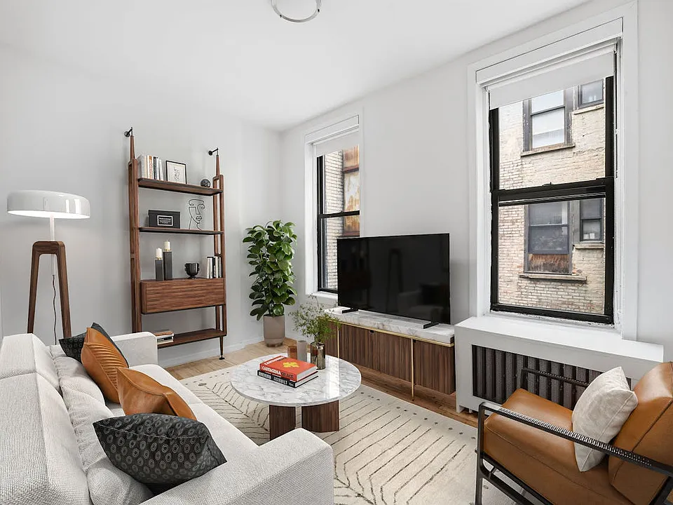 176 E 81st St #4C