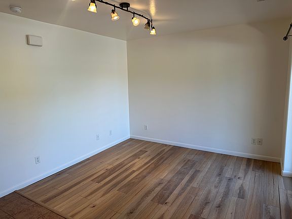 2nd image of 208 E 200 S #2