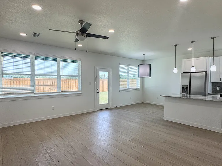 140 Zion Rd — Photo 14