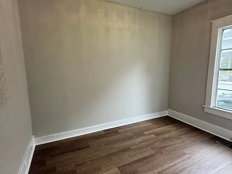 1645 Woodland Ave SW — Photo 9