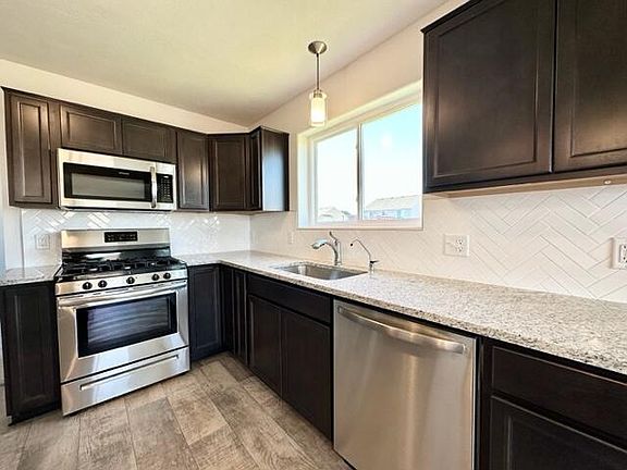 4th image of 4676 Wren Dr SE