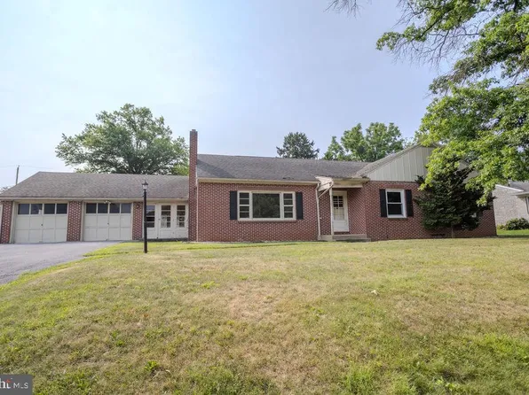 626 Charles St, Shippensburg, PA 17257