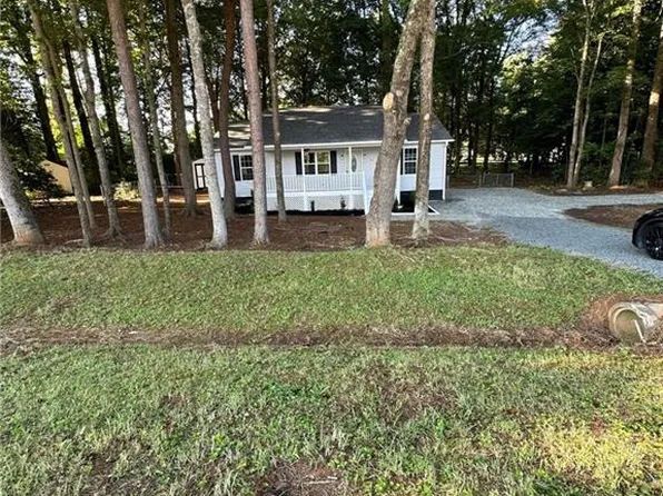 706 E Stagecoach Rd, Mebane, NC 27302
