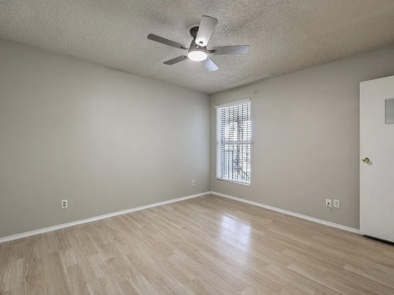 2981 Country Manor Ln #122 — Photo 17