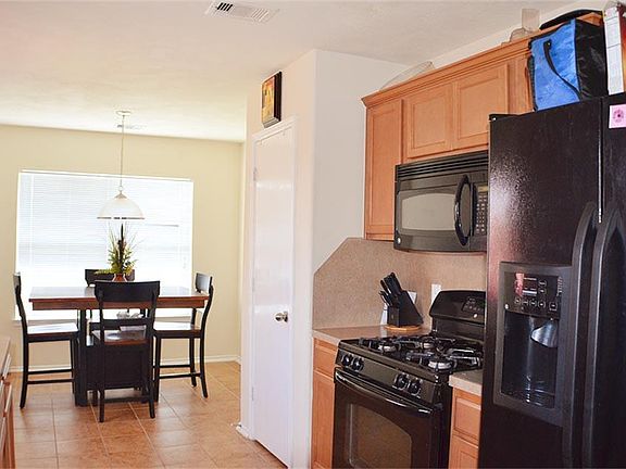 Kitchen and dining area.