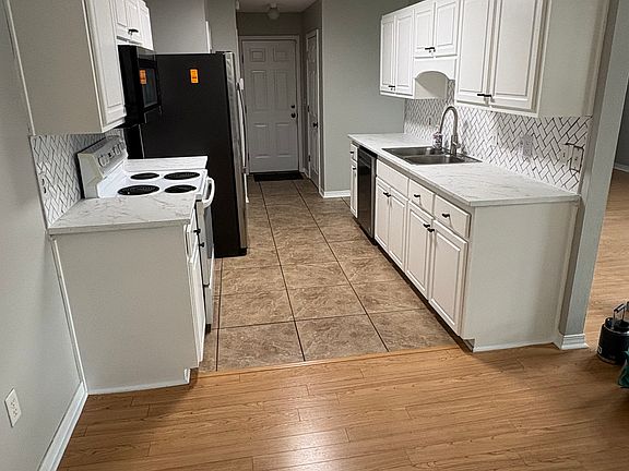 5th image of 5186 Victoria Dr
