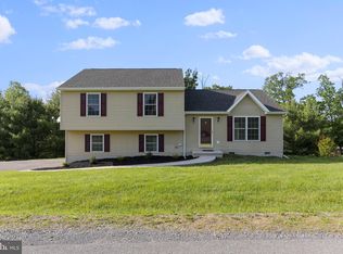 291 Michigan Dr, Falling Waters, WV 25419