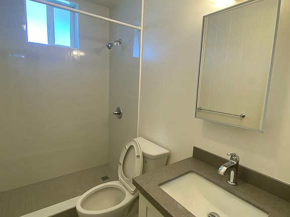3rd image of 757 Gulick Ave APT 4