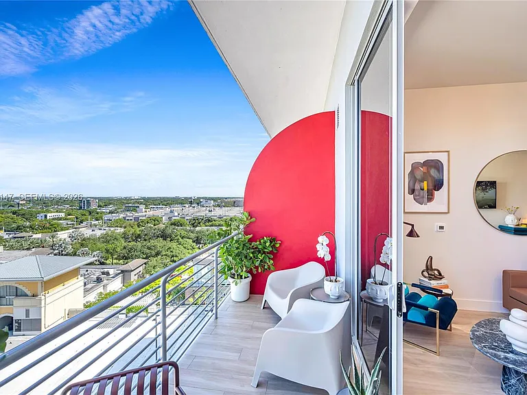 90 NE 32nd #Penthouse 20 — Photo 13