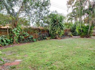 6840 Thomas St, Hollywood, FL 33024