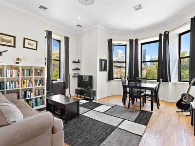 297 Montgomery St APT 3E, Jersey City, NJ, 07302