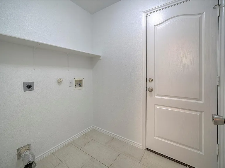 140 Plum Path — Photo 22