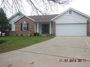 383 Upper Meadow Ln, Saint Peters, MO 63304