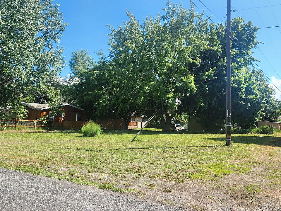 2nd image of Kalmia St
