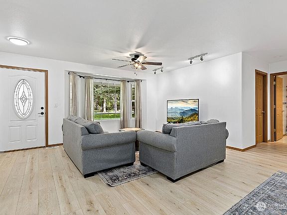 4th image of 8411 Thuja Avenue SE