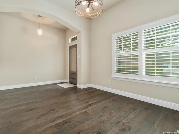 11727 Iris Way, San Antonio, TX 78253