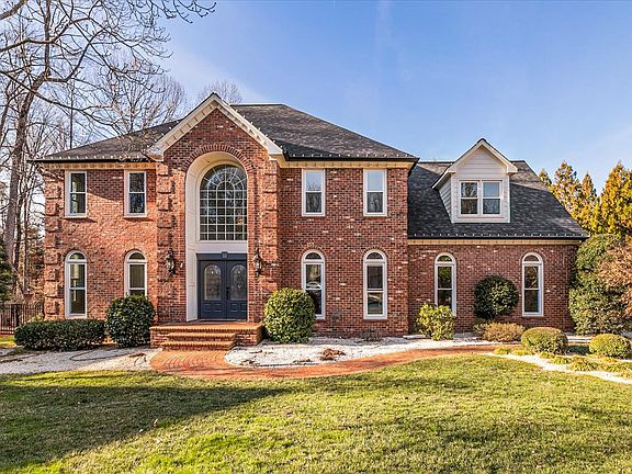 3rd image of 1801 Ashton Dr
