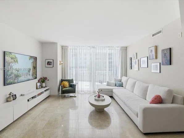 801 Brickell Key Blvd, Miami, FL