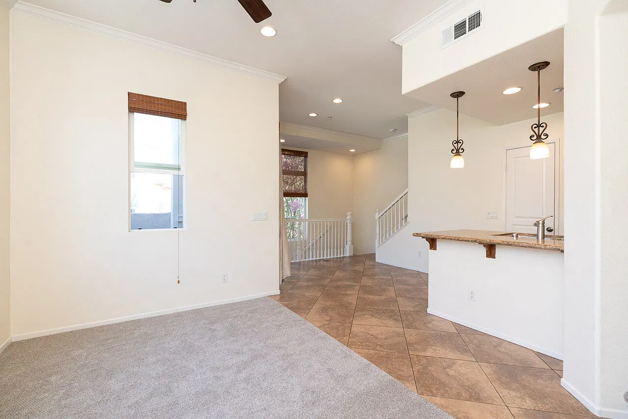 3 bed, 3.0 bath, 1219 sqft, $3,500 — Photo 3