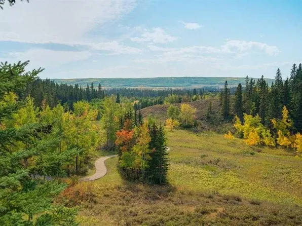 56 Discovery Woods Vlg SW, Calgary, AB T3H 5A7