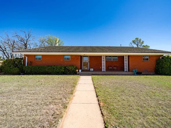412 N Orange St, Roby, TX 79543