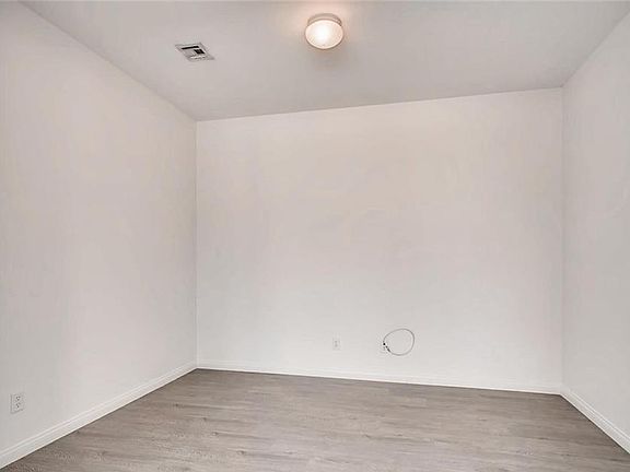 4th image of 3424 Ridge Meadow St