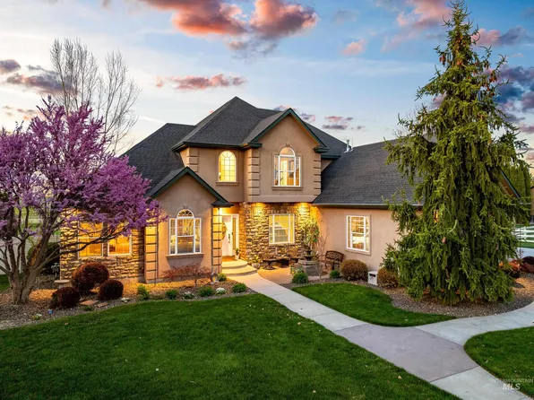 4618 W Saddle Ridge Dr, Nampa, ID 83687