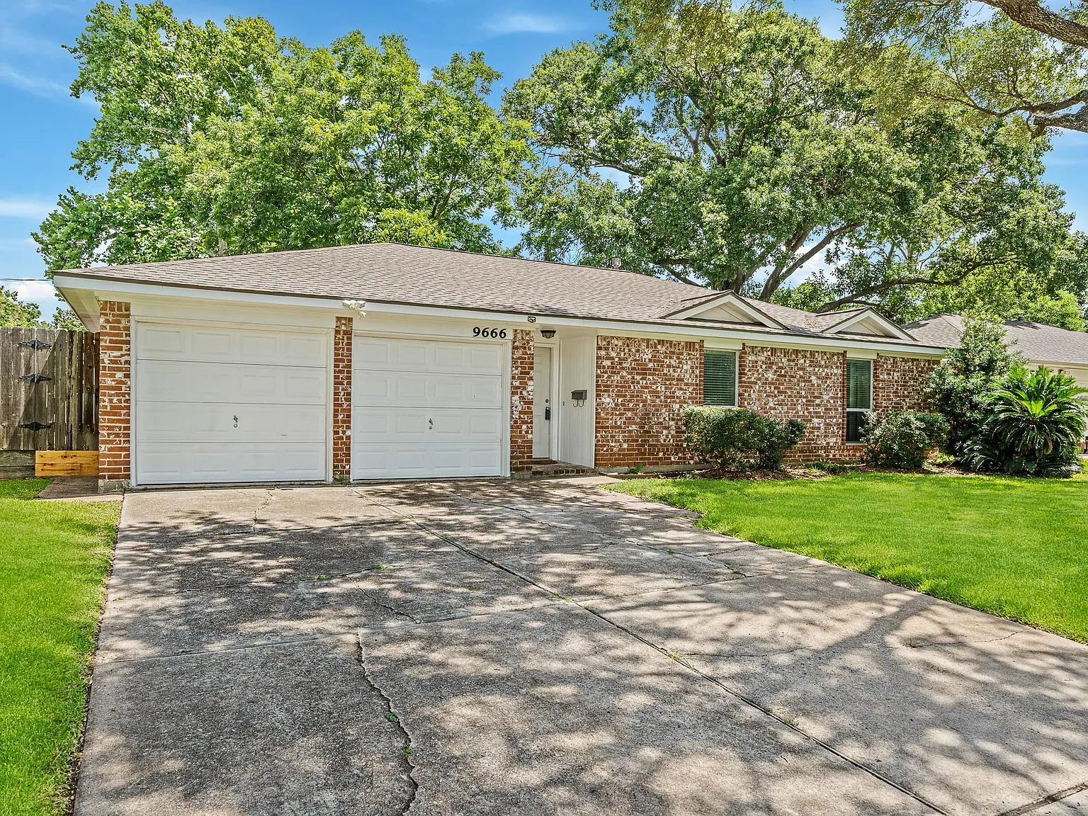 4 bed, 2.0 bath, 2124 sqft, $2,500 — Photo 3