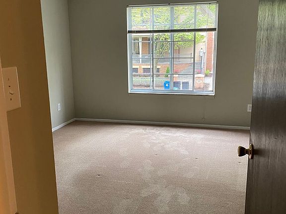3rd image of 650 Ann St APT 202