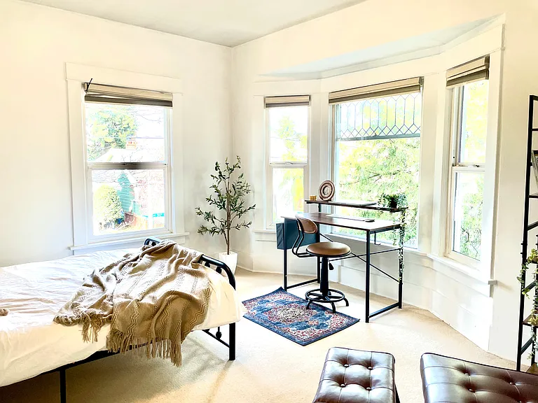 4757 Thackeray Pl NE #3 — Photo 9