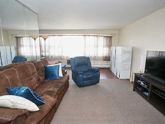 2nd image of 17270 Highland Ave APT 7N