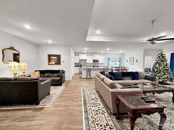 3rd image of 8032 Twin Cedar Dr