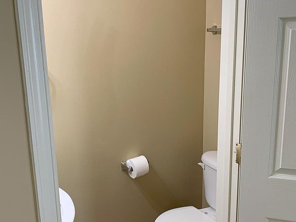 5th image of 532 Hotchkiss Dr