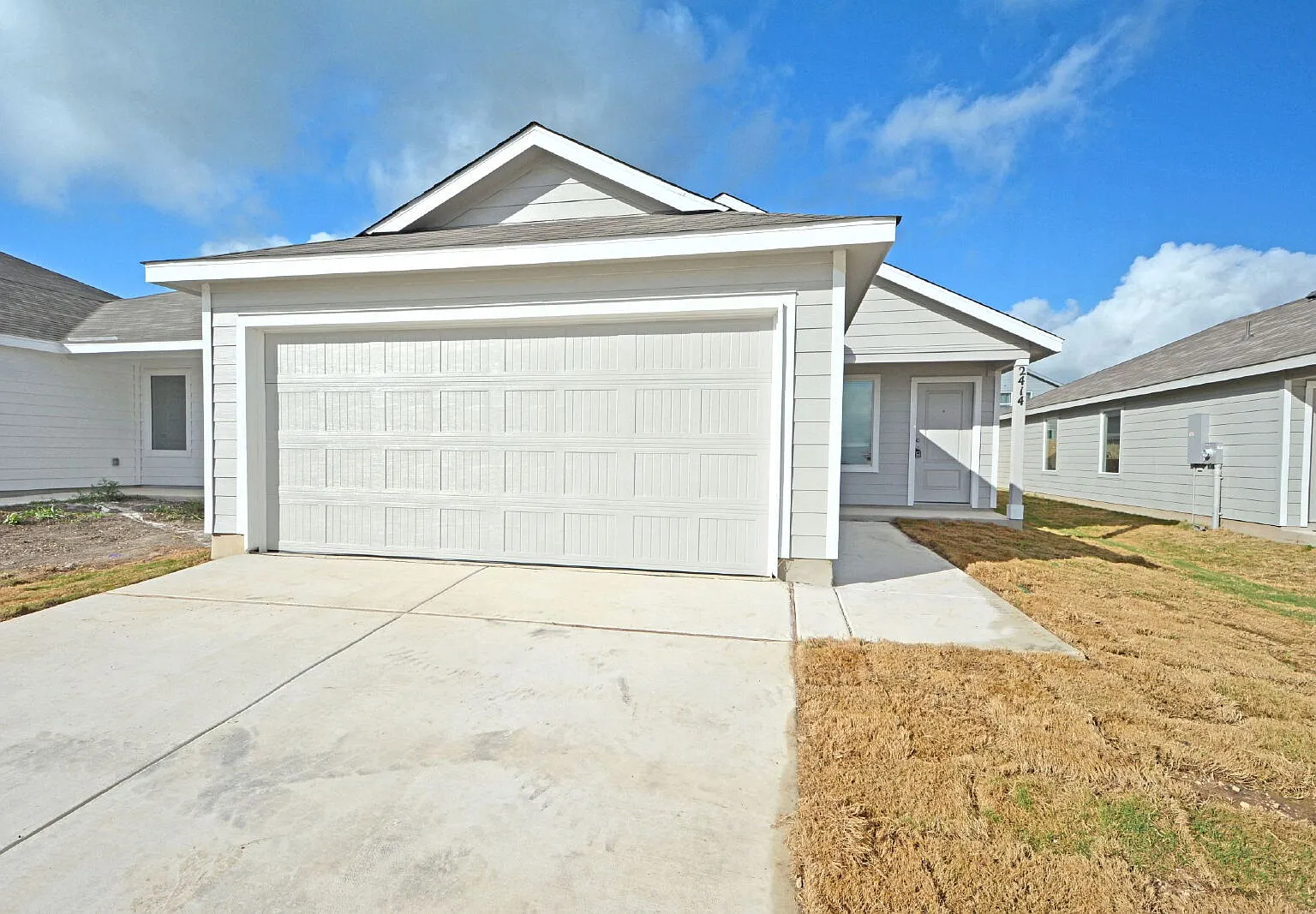 3 bed, 2.0 bath, 1402 sqft, $1,475 — Photo 1