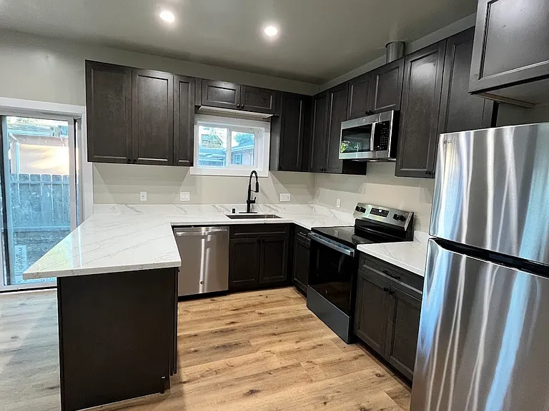 2520 Pfeffer Ln — Photo 1