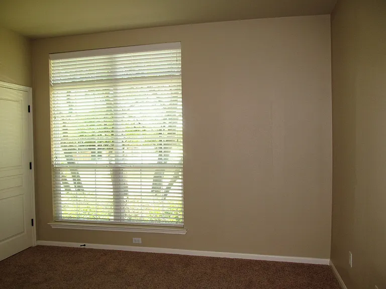 2515 Twin Ridge Ct — Photo 13
