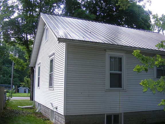 4th image of 1169 Willowdale Ave
