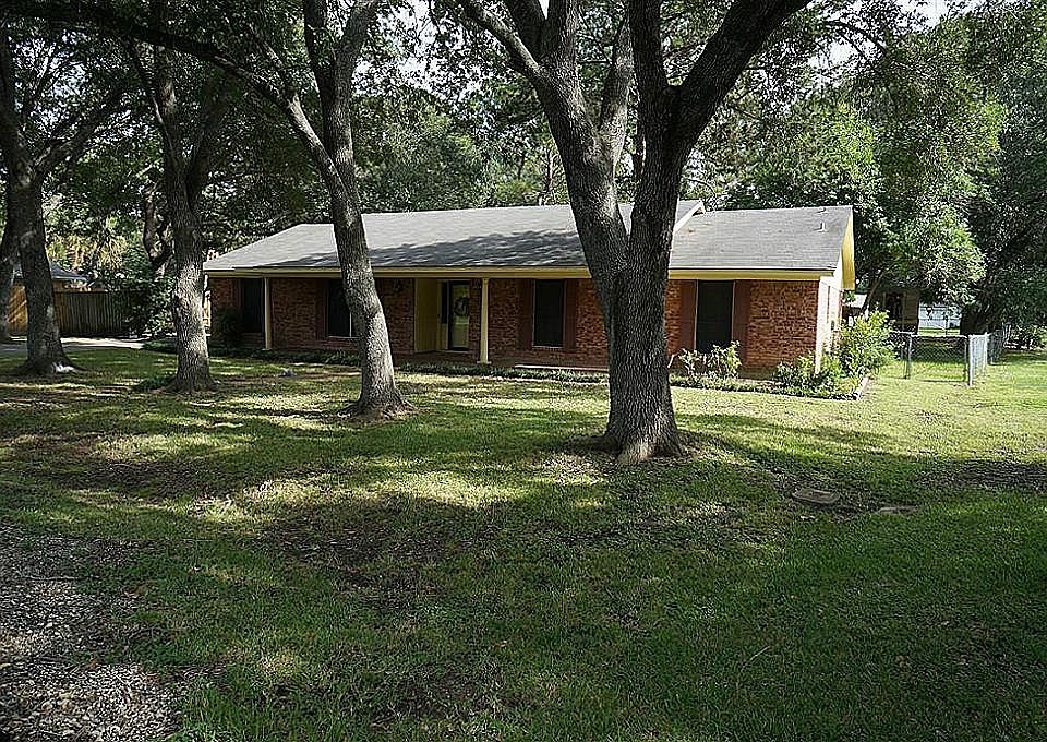 1st image of 1511 Hawthorn Dr