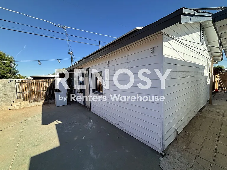 2818 W Heatherbrae Dr — Photo 14