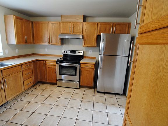 3rd image of 19925 84th Ave E