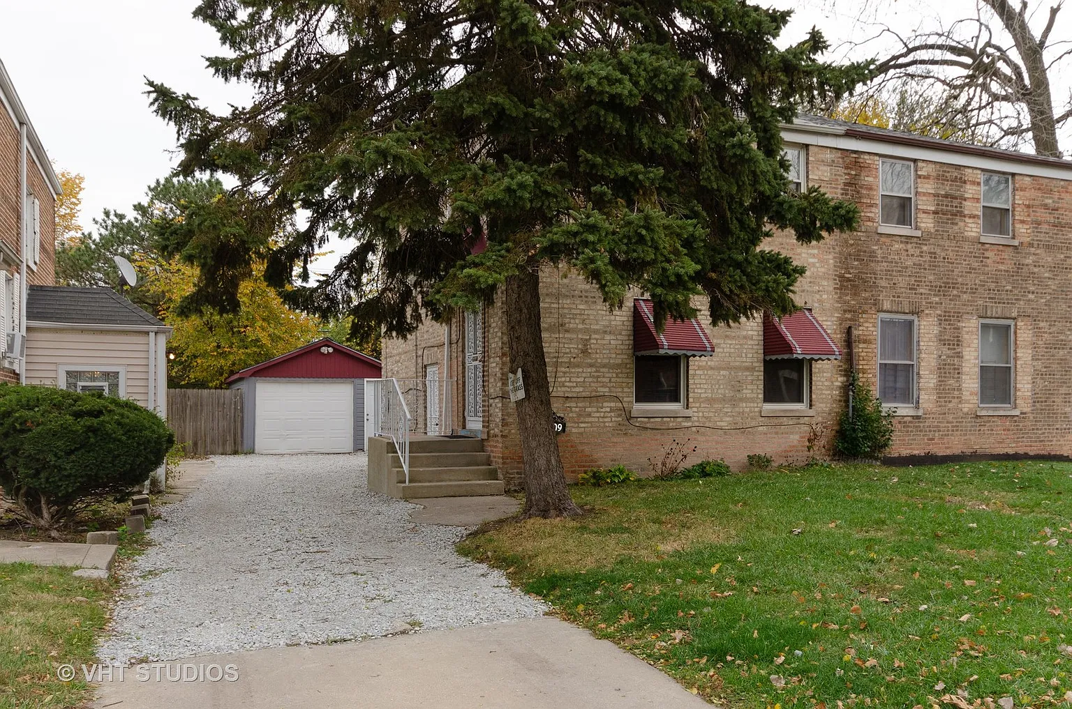 9809 S Merrill Ave photo 1